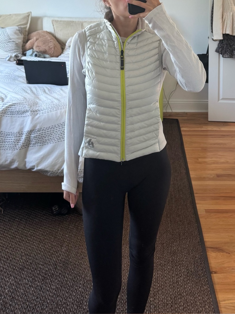 Eddie Bauer Lightweight White Quilted Vest with Neon Yellow Zip